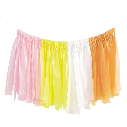 Spring Fringe Backdrop Kit 